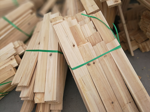 杉木原材料和成品